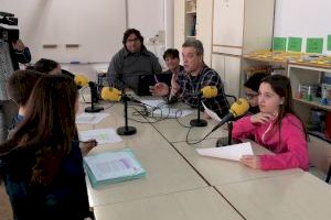 L'Ajuntament de la Vall d'Uixó inicia el projecte 'L'escola fa ràdio' en deu centres educatius de la ciutat