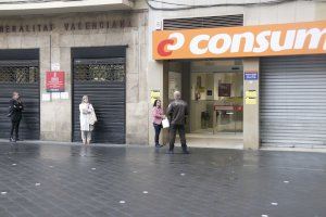 Quasi 60.000 famílies valencianes rebran per SMS el val-beca menjador de Consum