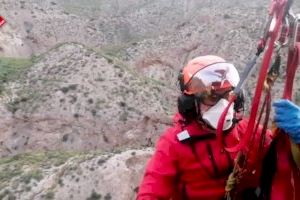 Rescaten a una parella en la Serra de Crevillent després de passar la nit a la intempèrie