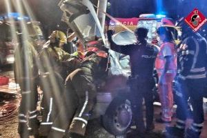 Un jove mor al xoc d'un vehicle contra un fanal a Elda