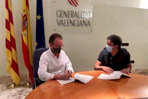Ajuntament d'Alcalà-Alcossebre i Turisme Comunitat Valenciana signen el conveni per a què el CESAL de Alcossebre siga extensió del CdT