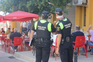 La Policia Local d'Ontinyent controla el compliment de la normativa anti-covid als establiments d’hostaleria