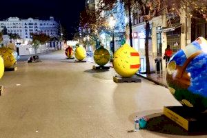 La exitosa exposición Lemon Art inunda de color y alegría el centro de Valencia con limones de dos metros