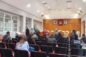 El Ayuntamiento de Burjassot incorpora 13 nuevos trabajadores de los programas Empuju y Ecovid, entre ellos, los refuerzos a los Centros Escolares