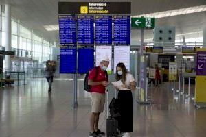 España prorroga las restricciones de entrada al país desde Reino Unido, Brasil y Sudáfrica