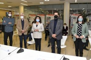 La Universitat inaugura l'exposició sobre memòria democràtica i patrimoni a Paiporta