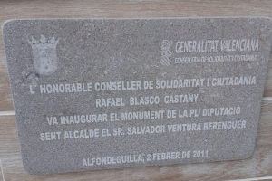 El alcalde de Alfondeguilla sobre la petición de Compromís de retirar placas: “Hay otras prioridades en este momento”