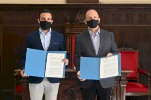 Martínez Dalmau y el alcalde de Sagunto firman el convenio para crear una ventanilla única de vivienda en el municipio