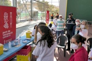Alboraya inicia su primer día de vacunación masiva en la Ciutat de l'Esport