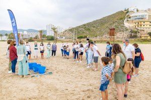 Escolars de Cullera commemoren el Dia Mundial dels Oceans