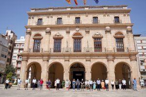 Castelló se suma a la concentració de repulsa pels últims crims masclistes