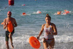 Un año más finaliza con éxito la Travesía a nado al puerto de Moraira