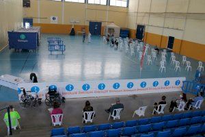 Benicàssim suministra en el Polideportivo Municipal más de 20.800 dosis contra el Covid-19