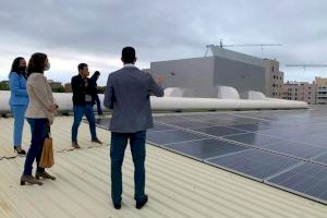El Diputat de Sostenibilitat visita la instal·lació de plaques solars en el sostre d’un Mercadona de Castelló
