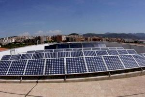 València presenta proyectos por valor de 1,5 millones € a los fondos Next Generation para instalar puntos de carga eléctrica y placas fotovoltaicas en los mercados municipales