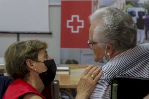 Cruz Roja resalta la importancia de visibilizar las aportaciones de las personas mayores en el Día Internacional de las Personas de Edad