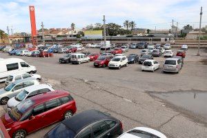 El Ayuntamiento de Sagunto instará a ADIF a reparar el suelo del aparcamiento de la estación de tren de Sagunto