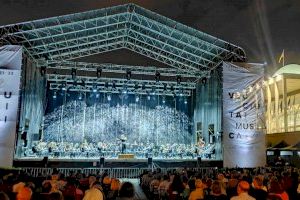 La "Banda Sinfónica Ciudad de Valencia" debuta en los jardines del Palau de la Música