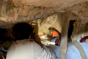 Finaliza la segunda campaña de excavaciones en el yacimiento prehistórico de la Cova dels Diablets en Alcalà de Xivert
