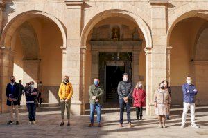El Ayuntamiento de Castelló guarda un minuto de silencio por el último asesinato machista en València