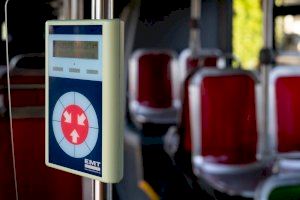 L'EMT permetrà pagar a bord del bus a través del mòbil o la targeta bancària