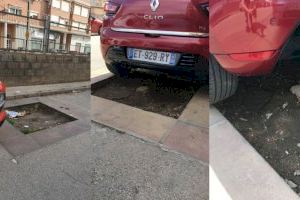Vecinos de Moncada denuncian los boquetes en la calzada que causan daños en sus vehículos