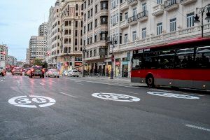 València aposta per la mobilitat sostenible i limita la velocitat màxima en la ronda interior de la ciutat a 30 km/h