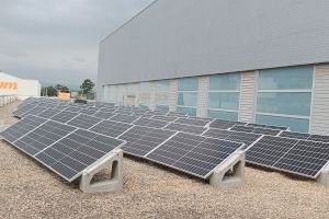 L'Ajuntament d'Almussafes instal·la plaques fotovoltaiques per a autoconsum en la coberta del Pavelló Municipal