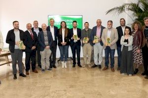 Ocho municipios de la Comunitat Valenciana reciben la llave de vidrio reciclado y se unen a la red de ‘Municipios Hermanados por el Vidrio’