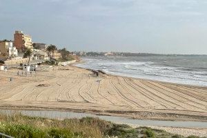 Seis playas de Pilar de la Horadada han sido galardonadas con Bandera Azul 2022