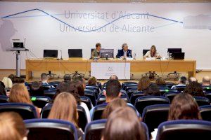 OPTOINNOVA torna a la Universitat d’Alacant amb 250 participants