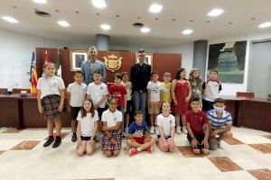 El salón de Plenos de Novelda acoge la primera sesión del Consejo Municipal de los Niños y las Niñas