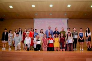 Inés Jiamin i Desirée Cuenca guanyen el Concurs Pont Xinés 2022 que organitza l’Institut Confuci de la Universitat de València