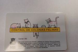 El Ayuntamiento de Burjassot entrega a la SPAB los carnés que identifican a las y los voluntarios de las colonias felinas