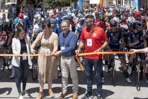 José Martí i Tania Baños donen el tret d'eixida de la trenta-novena edició de la Volta a Castelló