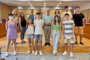 El Ayuntamiento de Alboraya beca a quince jóvenes durante este verano