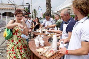 La horchata desata la locura en Alboraia: Largas colas para degustar esta refrescante bebida