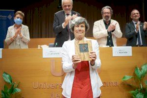 Maria del Mar Bonet i Alícia Casals reben la Medalla d’Honor 2022 de la Xarxa Vives d’Universitats