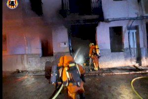 Sufocat l'incendi d'un habitatge a Puçol