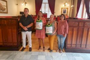 Sueca entrega els dos mini iglús sortejats en la campanya Moviment Banderes Verdes de Ecovidrio