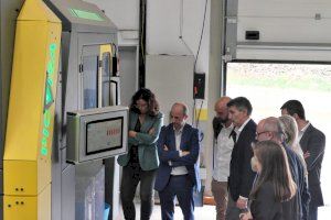 Transición Ecológica visita el nuevo robot separador de plásticos ligeros que se instalará en Picassent