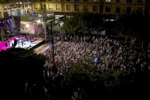 La Mostra de Castelló ‘enganxa’ a més de 20.000 persones en  tres dies de música, teatre, dansa i circ