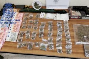 Dos detenidos tras desmantelar un punto de venta de droga en Mislata