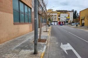 L'Ajuntament de Bonrepòs i Mirambell renova les voreres de l'avinguda Gabriel Esteve