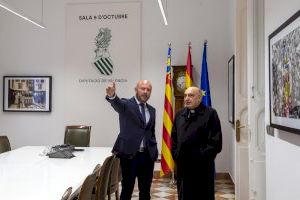 El presidente de la Diputació, Toni Gaspar, recibe al nuevo arzobispo de Valencia, Enrique Benavent
