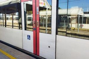 La Generalitat adapta los trenes de Metrovalencia para mejorar la accesibilidad a las personas con movilidad reducida