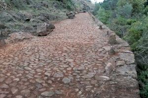 La ‘pujà dels claus’, el histórico camino carretero recuperado entre la Vall d’Uixó y Alfondeguilla