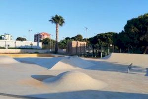 Benicàssim àmplia la seua zona de skatepark amb quatre noves rampes d'iniciació per als més xicotets