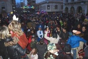 El Carnaval inunda, hoy y mañana, las calles de San Vicente del raspeig