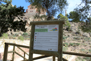 Novelda presenta la nueva área recreativa del castillo de La Mola